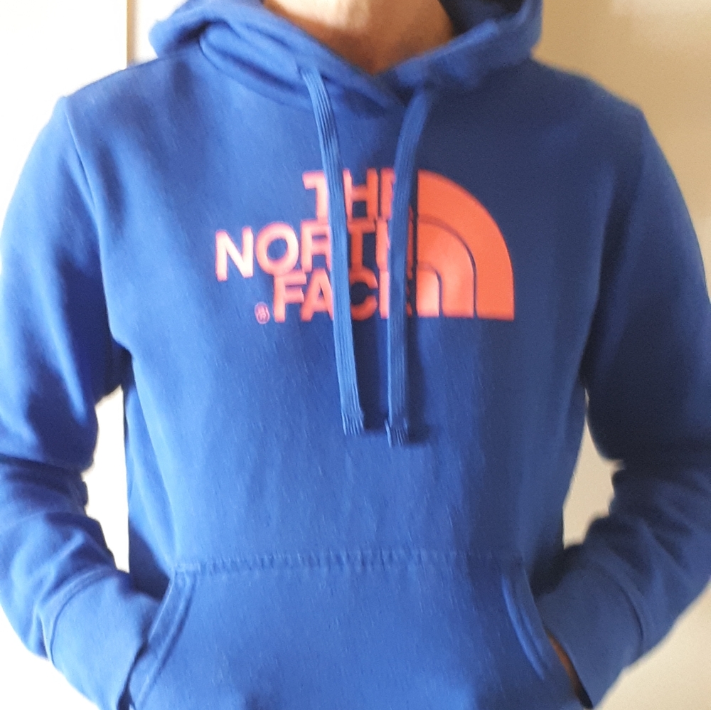 🌷 2/$25 The North Face Hoodie